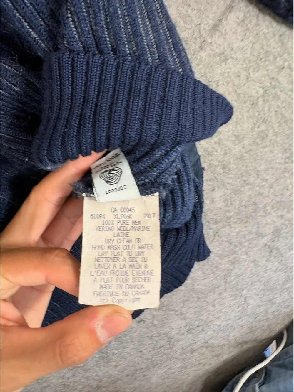 Vintage Tundra Canada navy ribbed sweater Size 2XLT